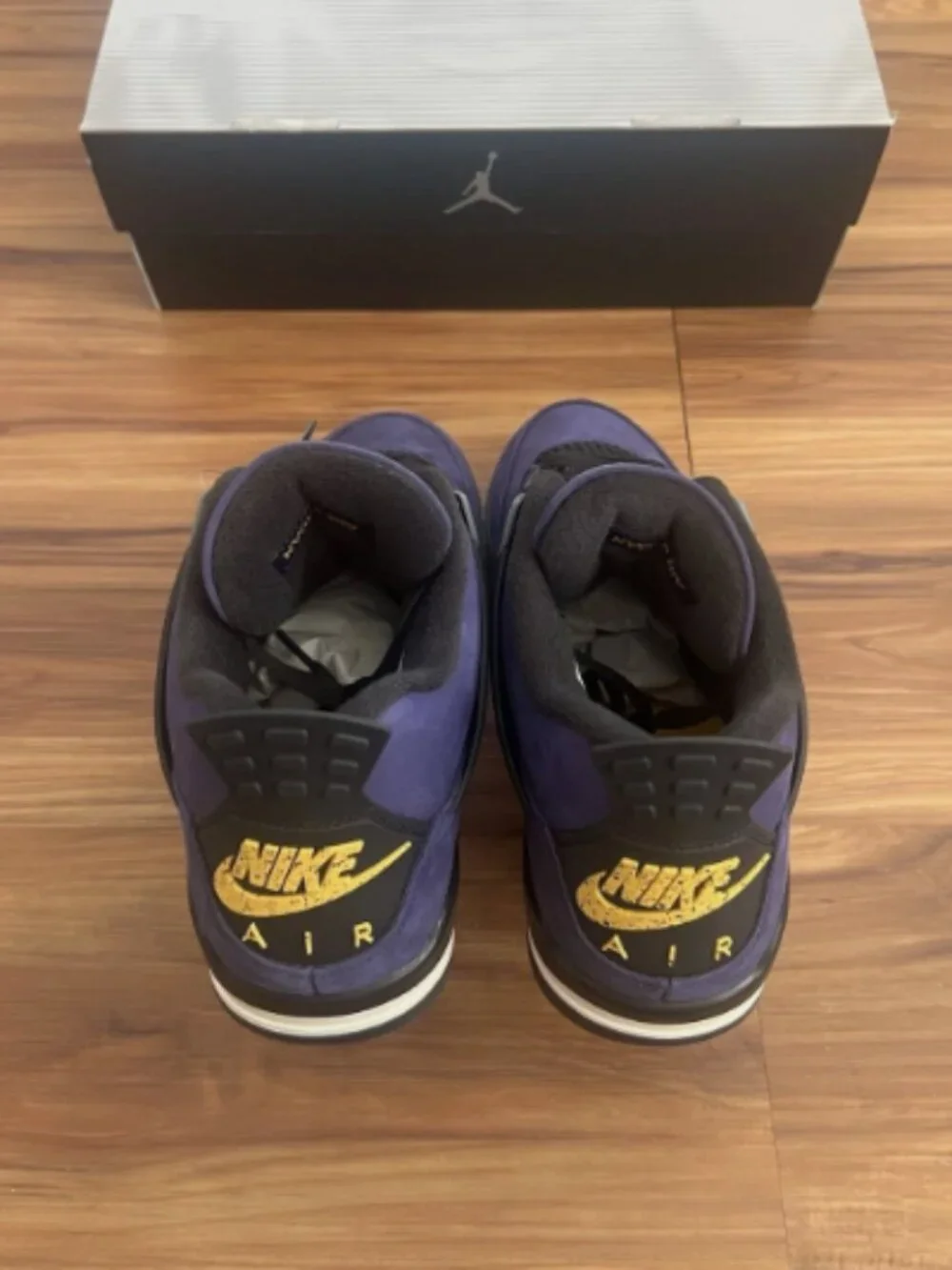 Air Jordan 4 Retro Lakers